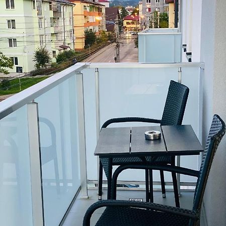 Apartamento Luxury King Câmpulung Moldovenesc Exterior foto